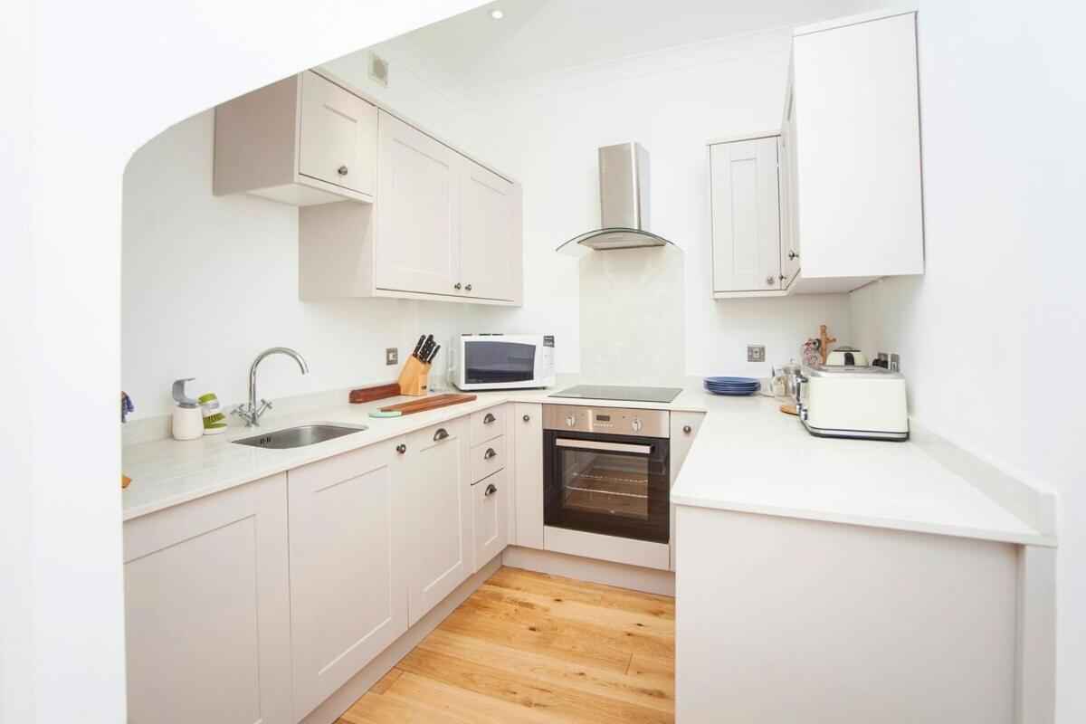 Georgian Garden Apartment - Central バース エクステリア 写真
