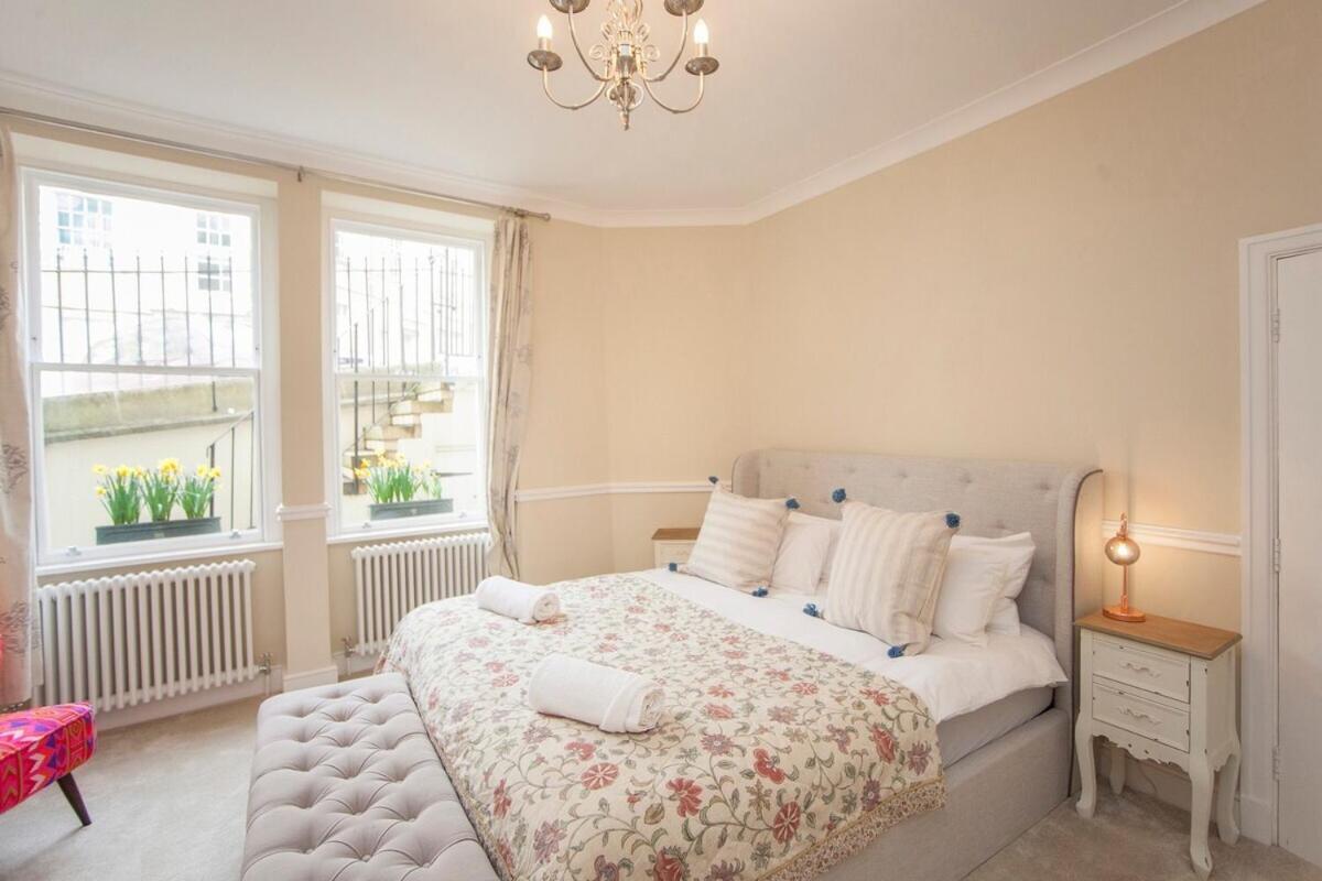 Georgian Garden Apartment - Central バース エクステリア 写真